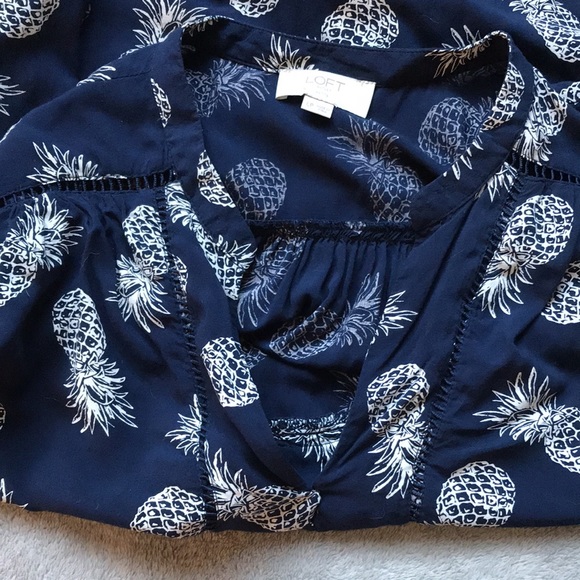 LOFT blouse. Lightweight, soft, and breathable. - Picture 3 of 4